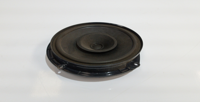 Sound system column / Speakers  SEAT Ibiza III (6L1) Imagem-0
