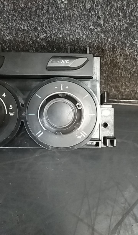 Pulsante / interruttore aria condizionata CITROËN C3 II (SC_) Imagem-1