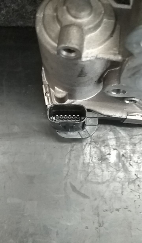 Valvula de Aceleração OPEL Astra J Sedan Imagem-2