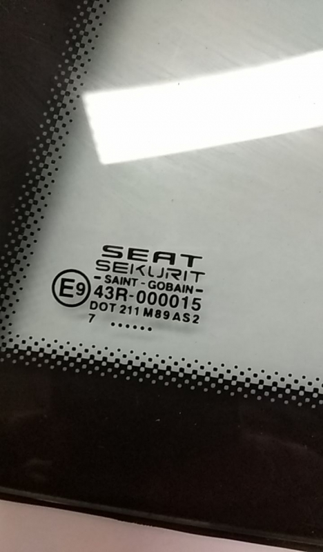 Vitre de custode arrière gauche SEAT Ibiza III (6L1) Imagem-1