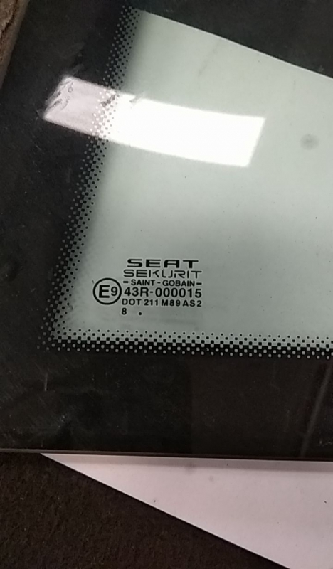 Vetro del pannello posteriore sinistro SEAT Ibiza III (6L1) Imagem-1