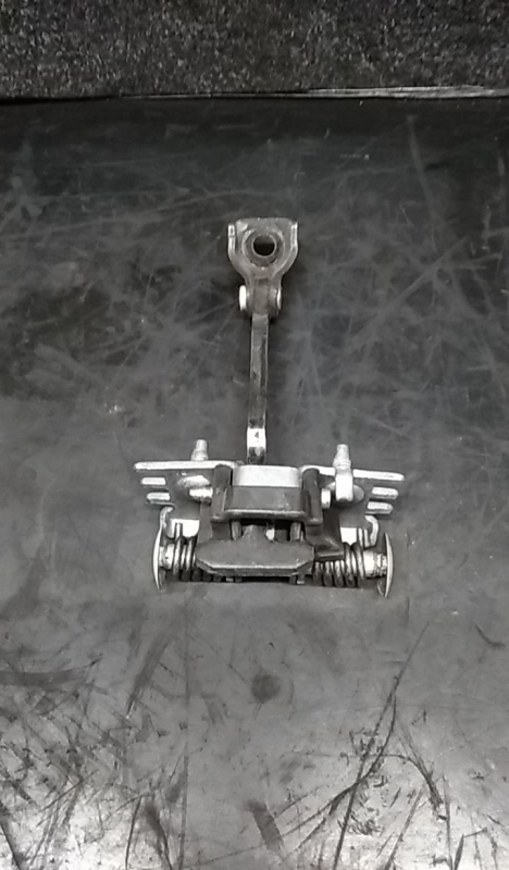 Limiteur de porte Arrière Gauche CITROËN C3 II (SC_) Imagem-1