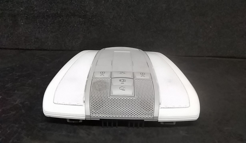 Plafoniera anteriore MERCEDES-BENZ Classe C (W204) Imagem-1