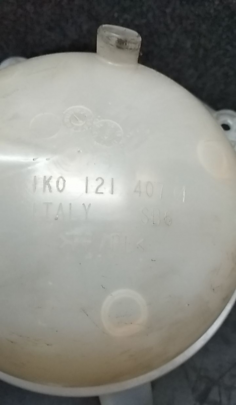 Réservoir/ Vase D'expansion De Liquide De Refroidissement VOLKSWAGEN Golf VI (5K1) Imagem-3