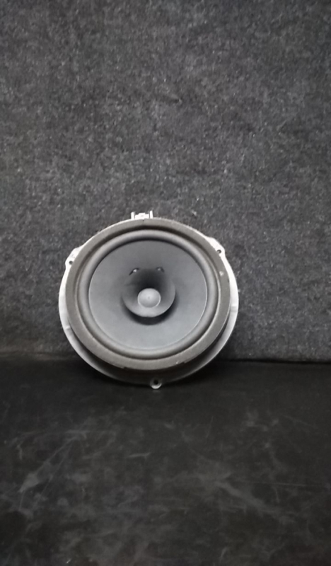 Sound system column / Speakers  FORD Focus III Carrinha Imagem-0