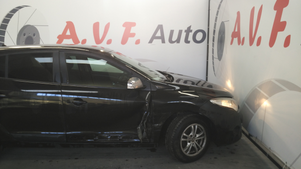 Megane III  RENAULT Megane III (BZ0_) Imagem-3