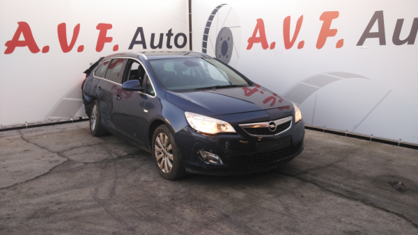 Astra J Sports Tourer OPEL Astra J Sports Tourer Imagem-1