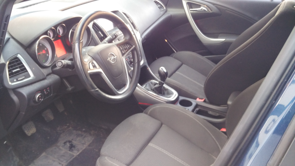 Astra J Sports Tourer OPEL Astra J Sports Tourer Imagem-3