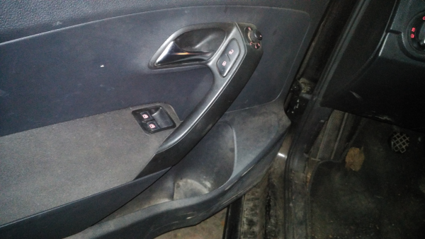 Polo  VOLKSWAGEN Polo (6R, 6C) Imagem-9