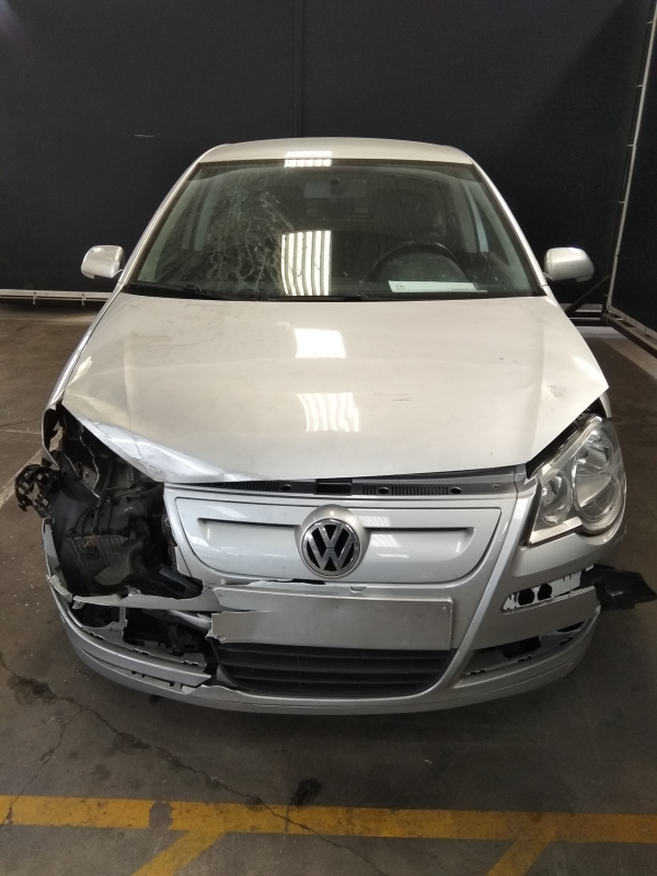 Polo  VOLKSWAGEN Polo (9N) Imagem-2