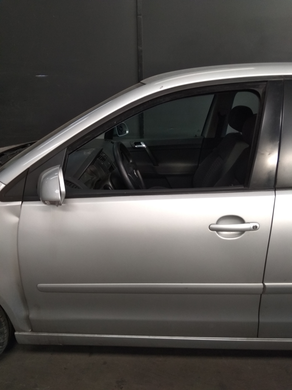 Polo  VOLKSWAGEN Polo (9N) Imagem-14