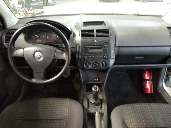 Polo  VOLKSWAGEN Polo (9N) Imagem-3