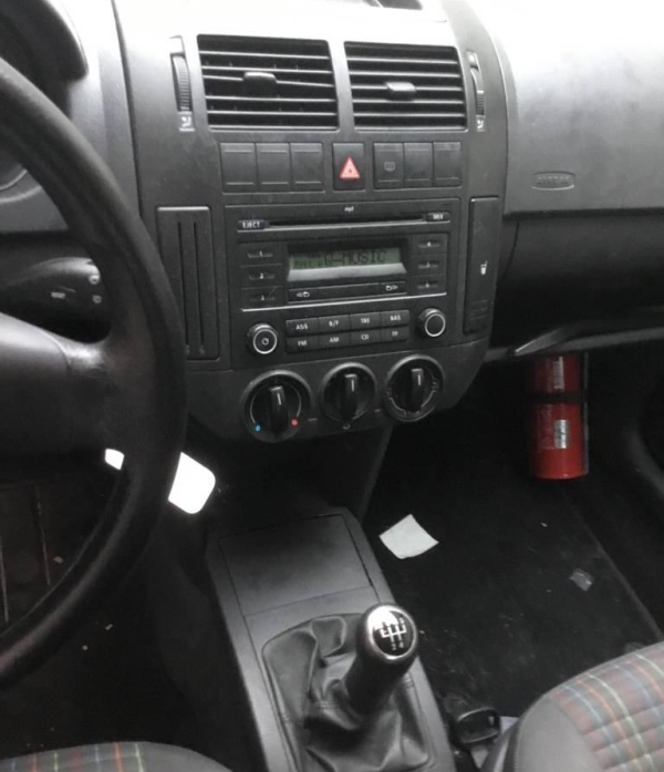 Polo  VOLKSWAGEN Polo (9N) Imagem-6