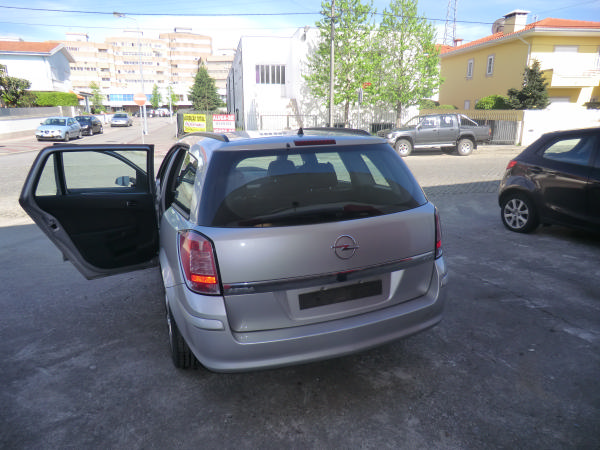 Astra H Caravan  OPEL Astra H Caravan (L35) Imagem-3