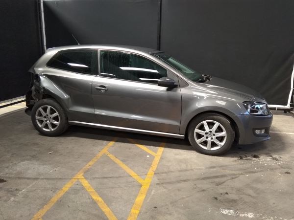 Polo  VOLKSWAGEN Polo (6R, 6C) Imagem-1