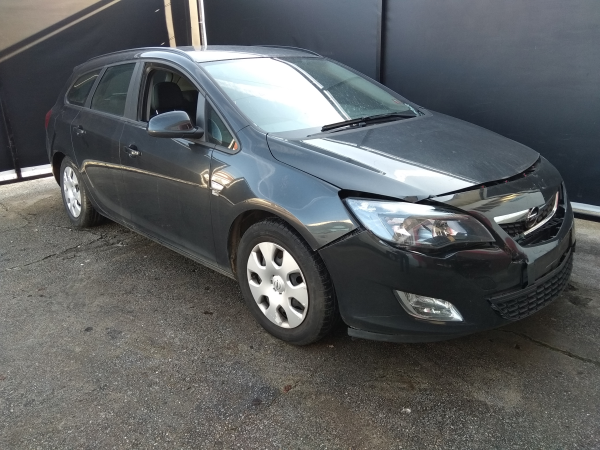 Astra J Sports Tourer OPEL Astra J Sports Tourer Imagem-1