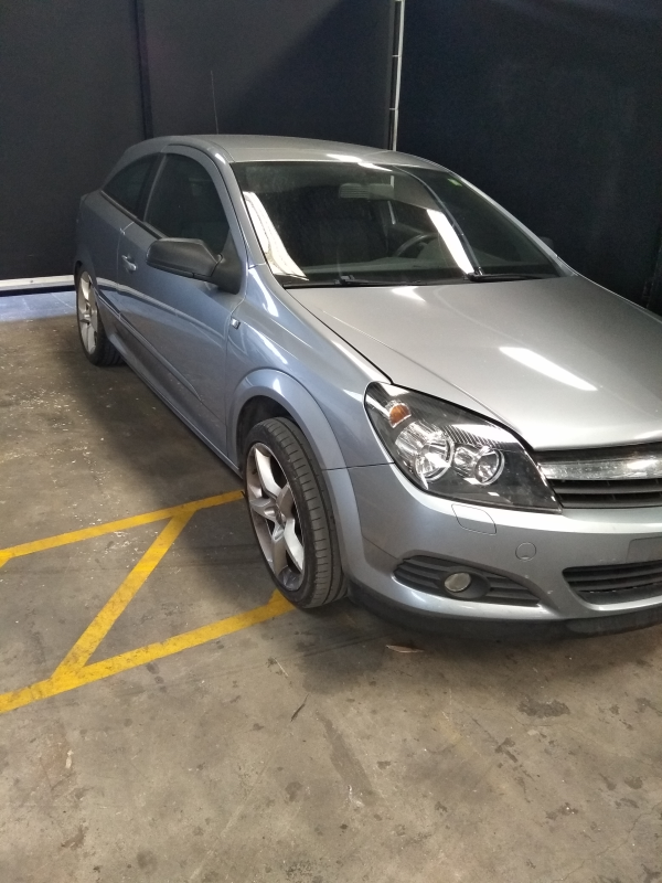 Astra H GTC  OPEL Astra H GTC (L08) Imagem-1