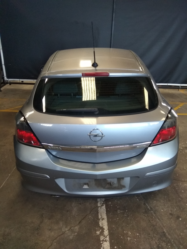 Astra H GTC  OPEL Astra H GTC (L08) Imagem-3