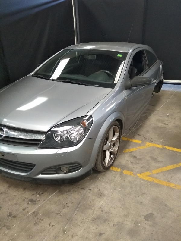 Astra H GTC  OPEL Astra H GTC (L08) Imagem-5