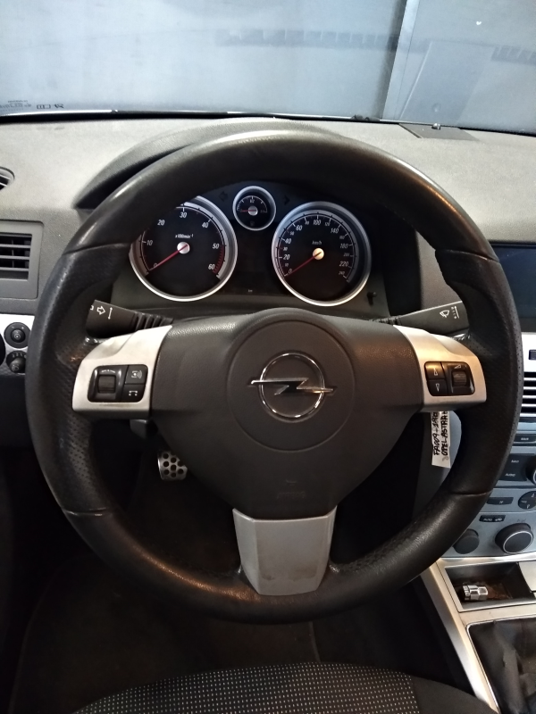 Astra H GTC  OPEL Astra H GTC (L08) Imagem-10