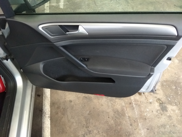 Golf VII  VOLKSWAGEN Golf VII (5G1, BQ1, BE1, BE2) Imagem-34