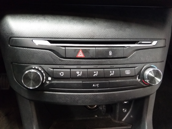 308 II PEUGEOT 308 II Imagem-18