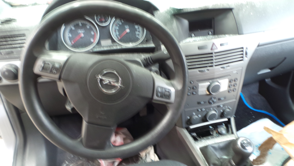 Astra H GTC  OPEL Astra H GTC (L08) Imagem-2