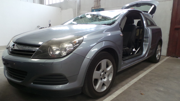 Astra H GTC  OPEL Astra H GTC (L08) Imagem-3