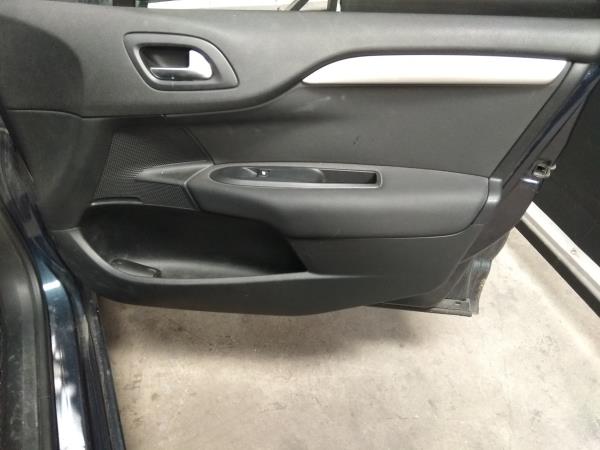 C4 II  CITROËN C4 II (B7) Imagem-24