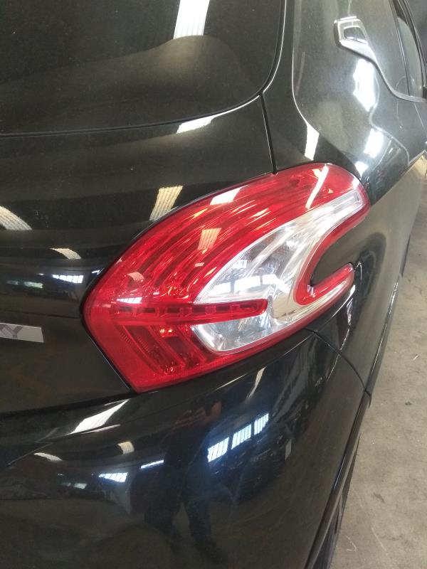 208 PEUGEOT 208 Imagem-16