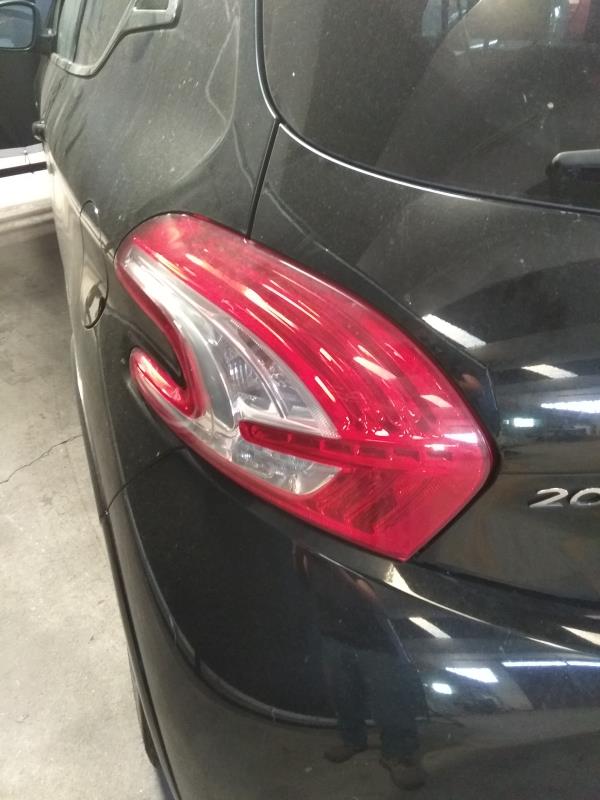 208 PEUGEOT 208 Imagem-17