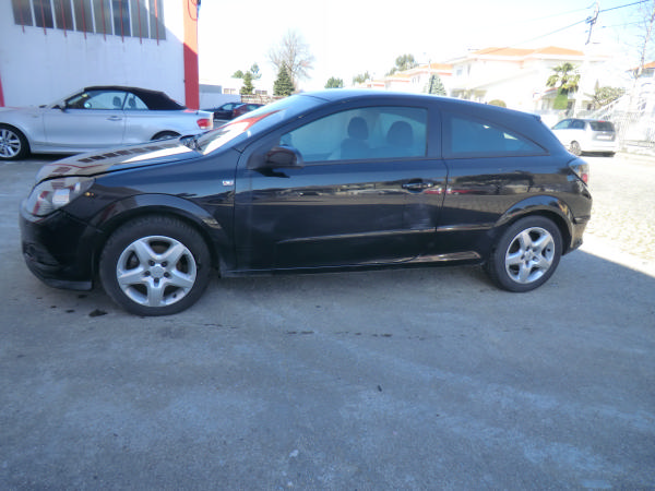 Astra H GTC  OPEL Astra H GTC (L08) Imagem-2