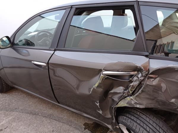 159  ALFA ROMEO 159 (939_) Imagem-14