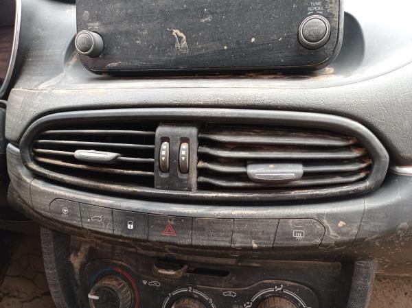 Tipo Hatchback  FIAT Tipo Hatchback (357_) Imagem-74