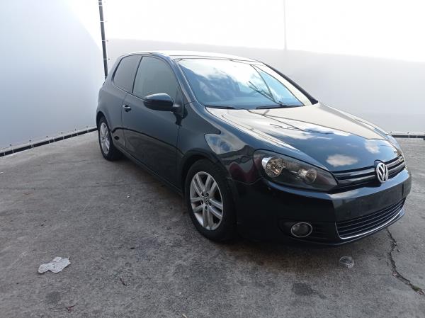 Golf VI  VOLKSWAGEN Golf VI (5K1) Imagem-1