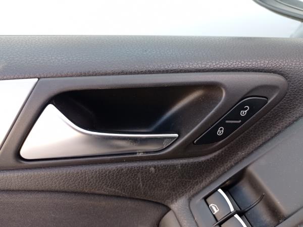 Golf VI  VOLKSWAGEN Golf VI (5K1) Imagem-51