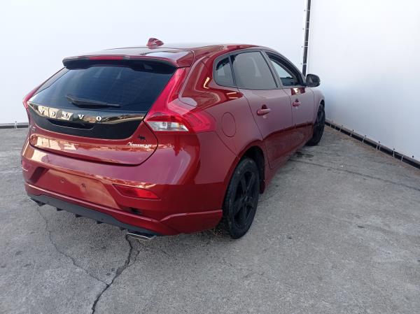 V40 Hatchback VOLVO V40 Hatchback Imagem-2