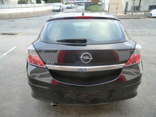 Astra H GTC  OPEL Astra H GTC (L08) Imagem-3