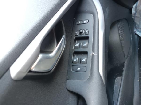 V40 Hatchback VOLVO V40 Hatchback Imagem-88