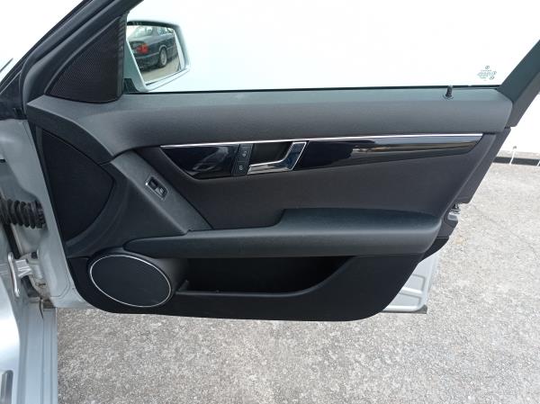 Classe C  MERCEDES-BENZ Classe C (W204) Imagem-71