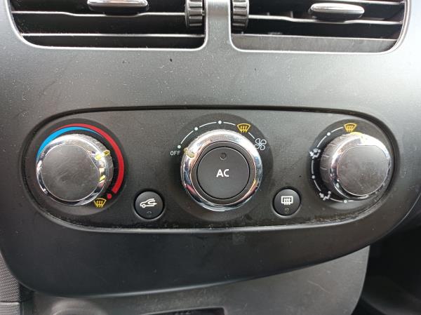 Clio IV  RENAULT Clio IV (BH_) Imagem-68