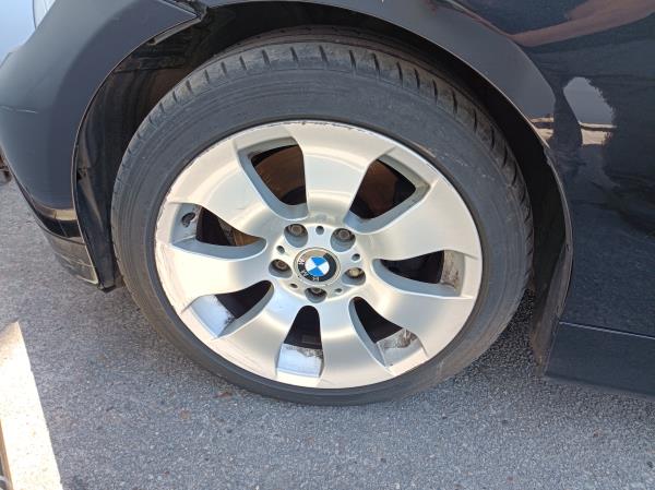 3  BMW 3 (E90) Imagem-8