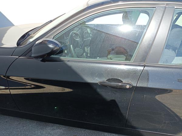 3  BMW 3 (E90) Imagem-10