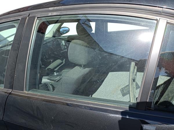 3  BMW 3 (E90) Imagem-16