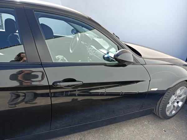 3  BMW 3 (E90) Imagem-23