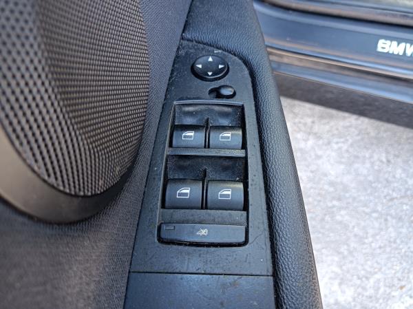 3  BMW 3 (E90) Imagem-35