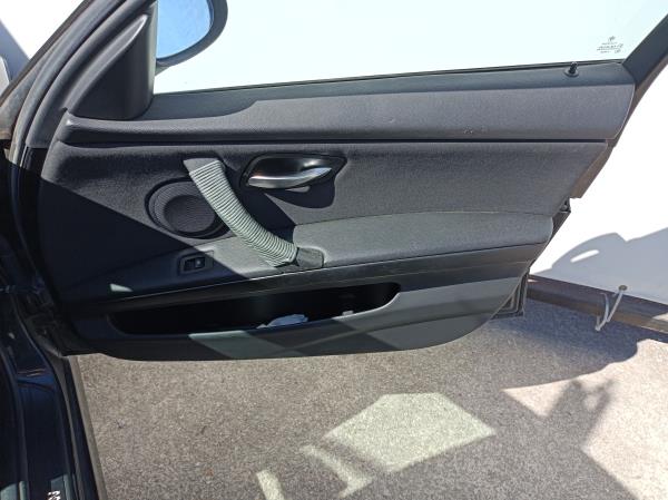 3  BMW 3 (E90) Imagem-43