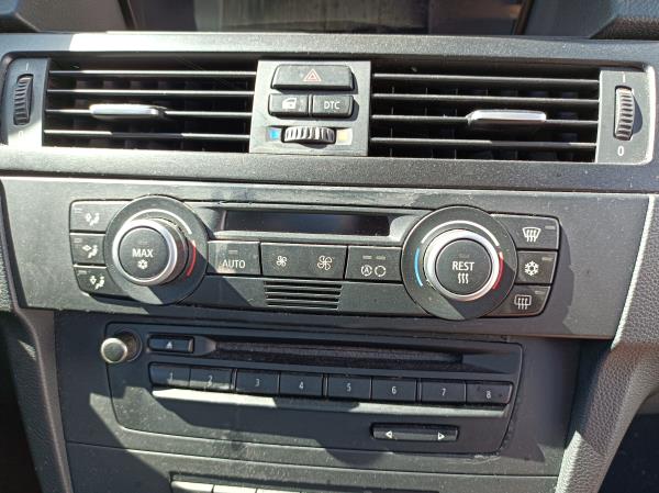 3  BMW 3 (E90) Imagem-54