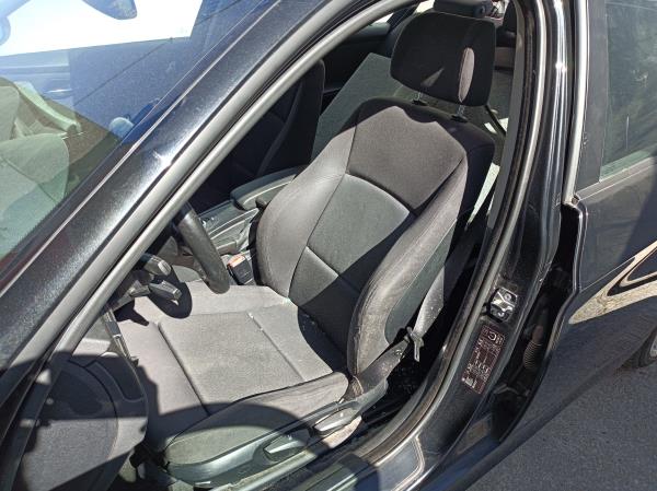 3  BMW 3 (E90) Imagem-100