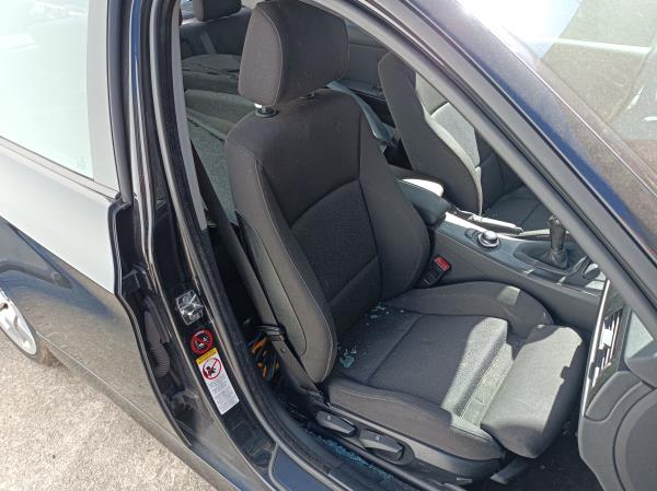 3  BMW 3 (E90) Imagem-102